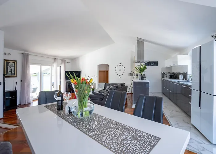 50 Shades Of Grey Villa